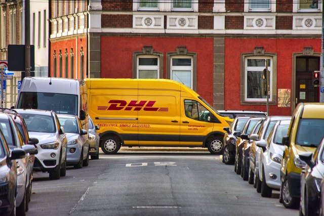 DHL Transporter