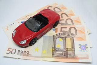 Auto und Geld