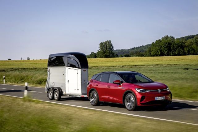 VW ID.4 mit Anhänger