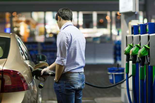 Auto Tankstelle Nacht