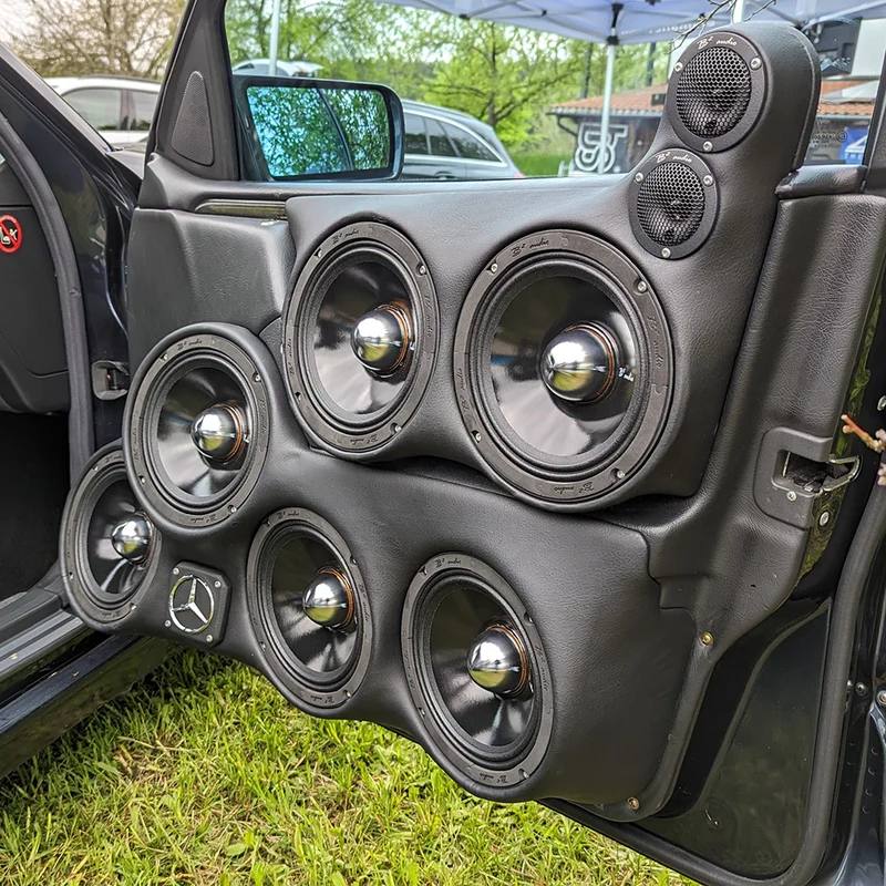 Subwoofer in der Tür