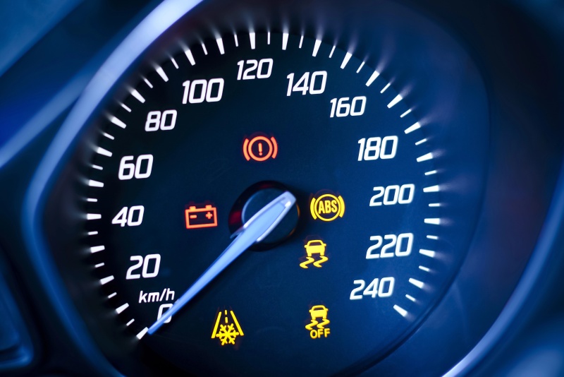 Kontrollleuchten im Auto