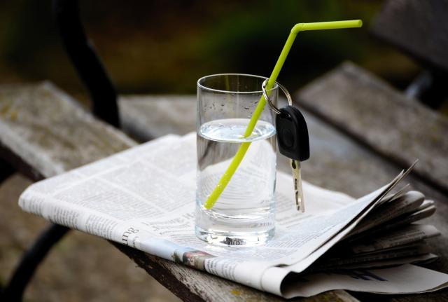 Wasserglas Autoschlüssel